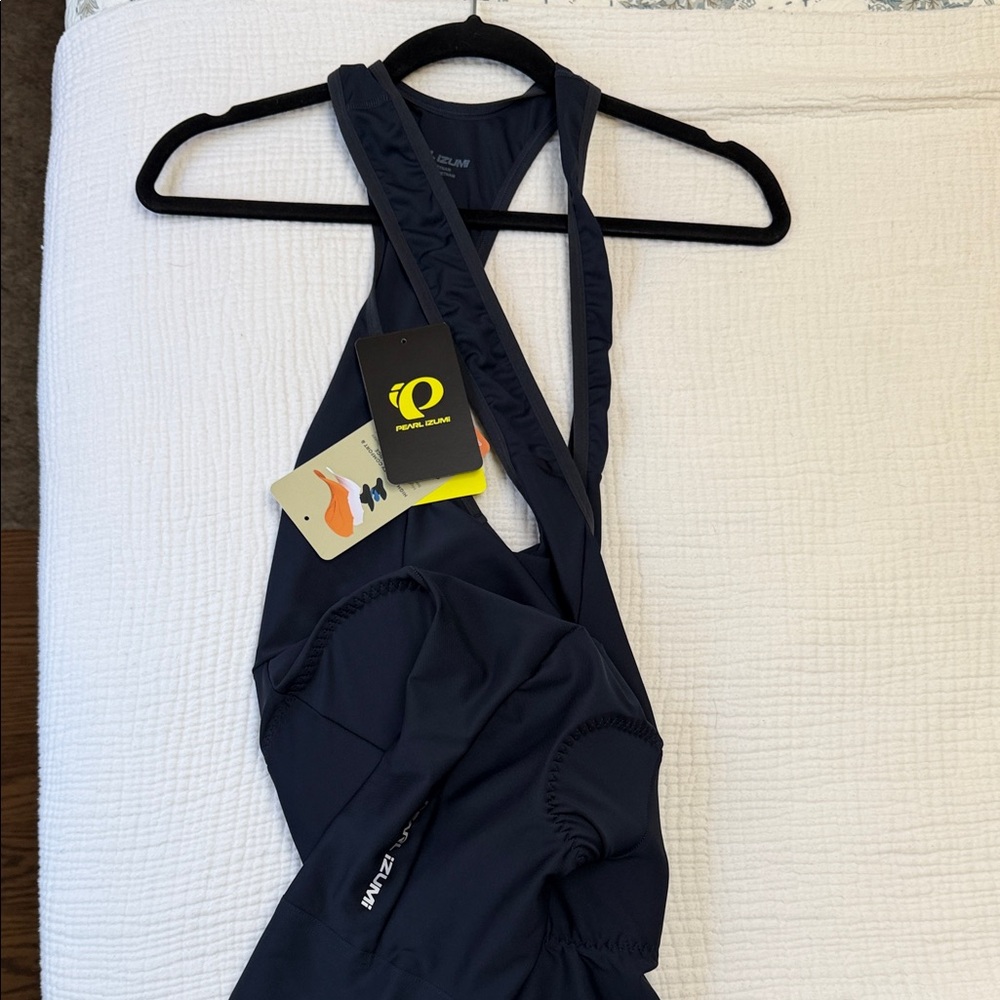 Pearl Izumi Men’s Dark Blue cycling short bib.